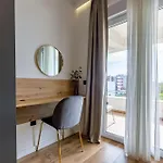 Апартаменты Moonlight And Sea Depth