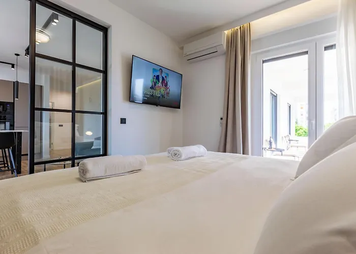 Apartment Moonlight And Sea Depth *