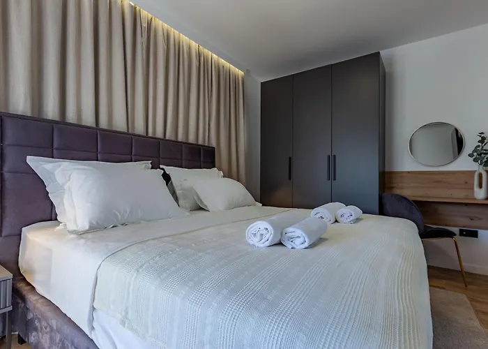 Apartment Moonlight And Sea Depth