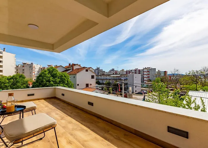 Apartment Moonlight And Sea Depth *