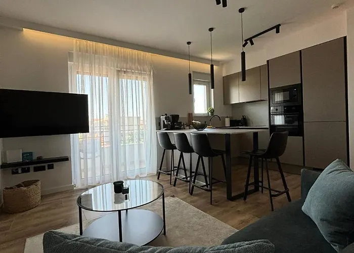 Apartment Moonlight And Sea Depth Zadar